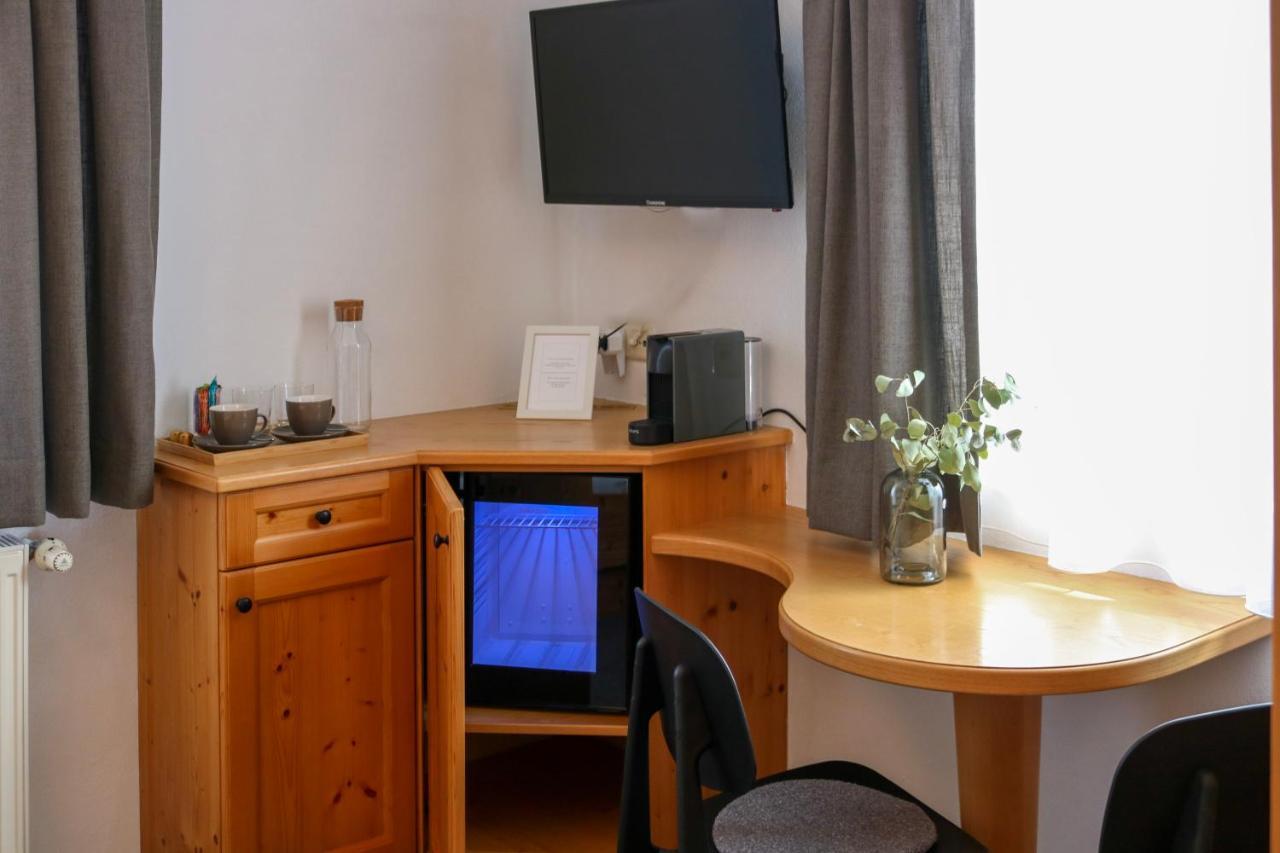 Bosek'S Hotel วาไกรน์ ภายนอก รูปภาพ