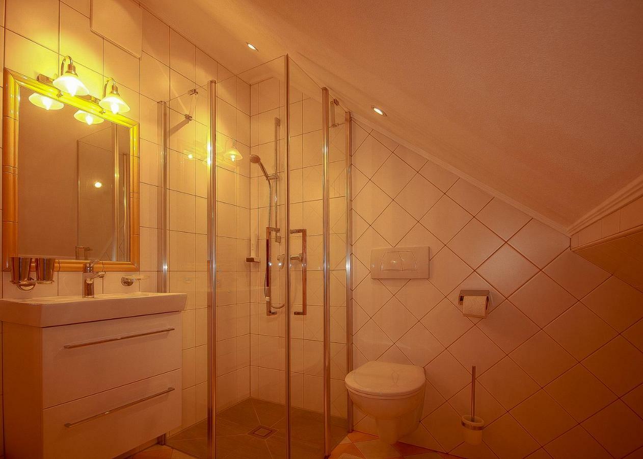 Bosek'S Hotel วาไกรน์ ภายนอก รูปภาพ